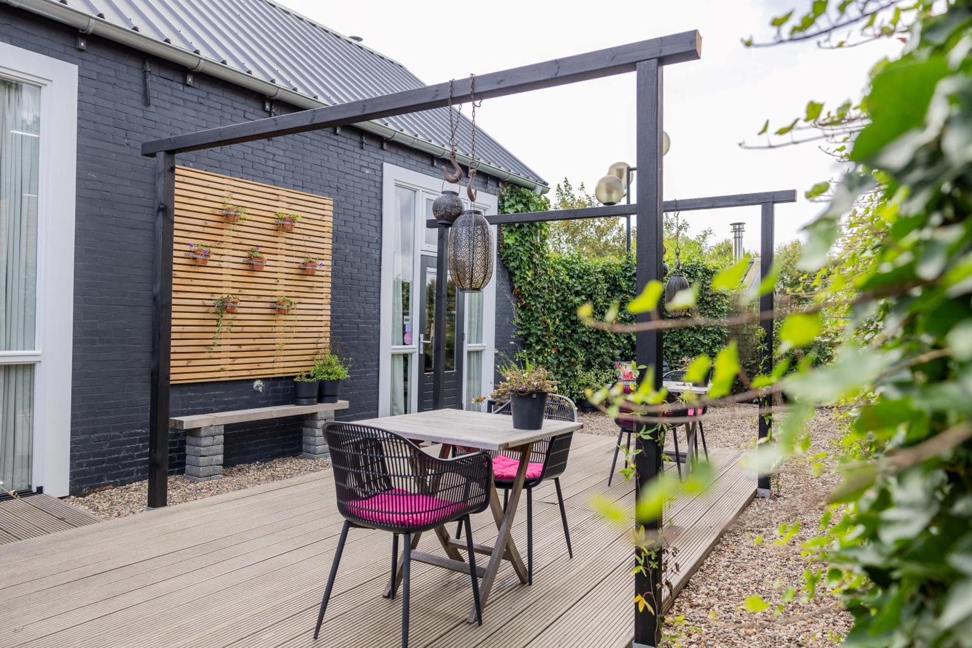 B&B Thus Yn Hantum Exterior photo